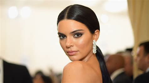 Kendall Jenner's Beauty Secrets: Harnessing the Power of her Magic Touch